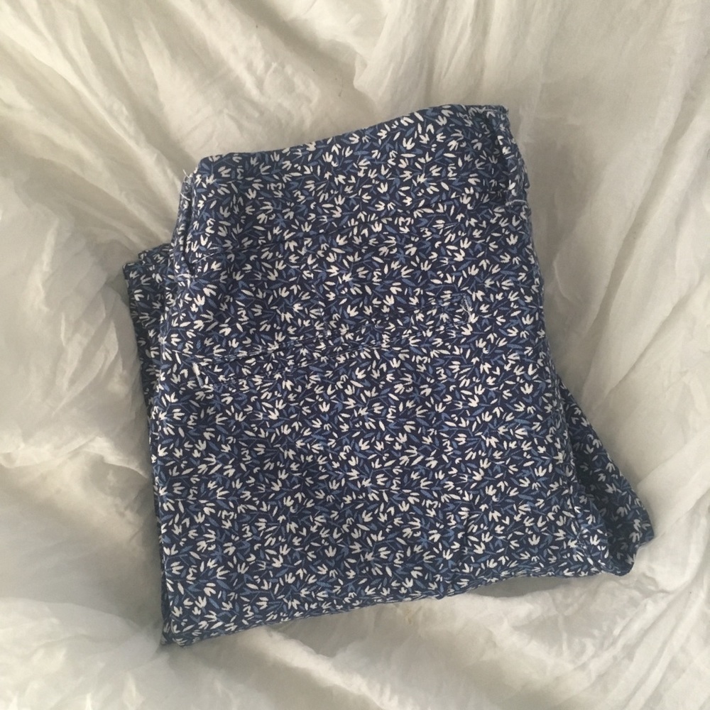 Old Navy floral printed pixie pants